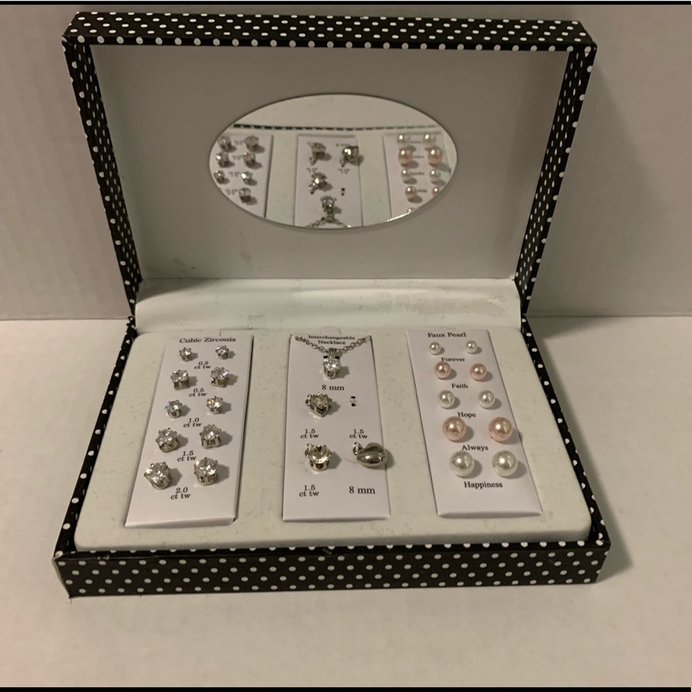 Necklace, earrings box